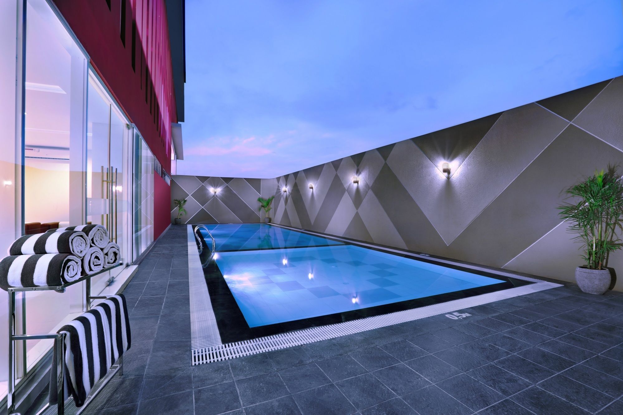 Favehotel Rungkut Surabaya Exterior foto